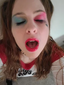 Scarlett_Gushes Public Pic 7