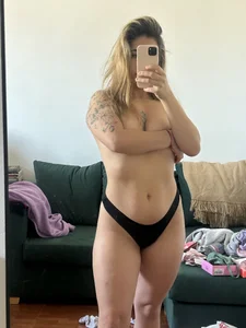 lushPeach Pequeña introducción about me Foto 5