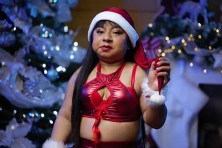 SARAWILLS 🎄🎄🎄 Pic 4