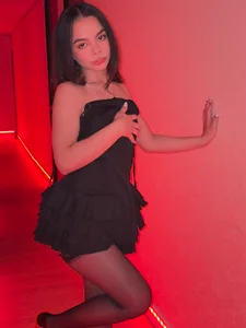 BambiRosesのSensual Bambiの 4枚の写真