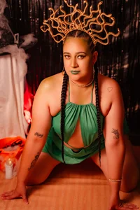 ThiccyLexxy Spooky season 사진 2