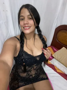 SofixxZ's XXX Nude Photo 2