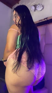 Aria_bbw22 🖤 ​​Is it just me or did this Friday get a little more interesting? 👀 টি ছবি