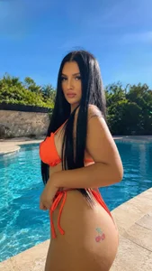 Jazmin_BunnySummer pool party 👙 Bild 4