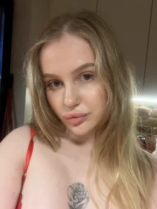 AmandaFlirtyPublic图片 2