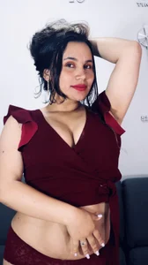 Saylor_Lee22 red sexy Pic 2