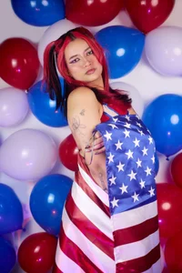 Red, White & Sexy od kristen_tay  snímek