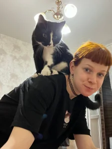 alicefloww Quiet company Poză 2