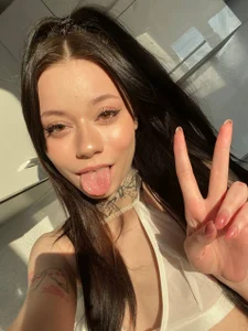 Crystal_zen 🤍🤍🤍 รูป  2