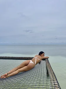 He's on the playa de elegant__rouse  4 Imagens