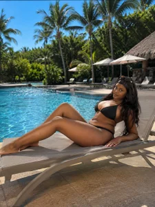 Daniela_rousse01 Daniela Rousse: Summer Memories 🌄⛱️🕶️ Billede 2