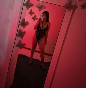 Obedientdollx Public Gambar 6