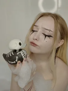 ElswythCovil bath time and duck Pic 2