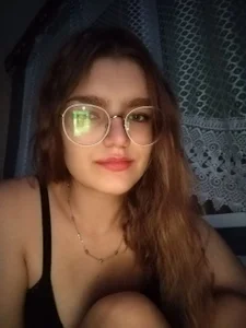 DevonaGlugla Public Pic 3