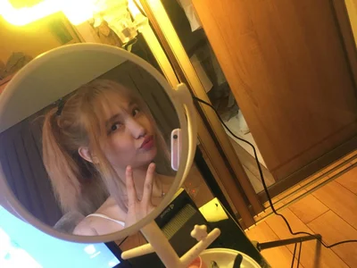 maaya_li Public Pic 5