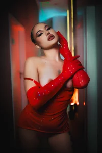 Chloe_GraceeX: Radiant in Red❤️‍🔥 ( фото)