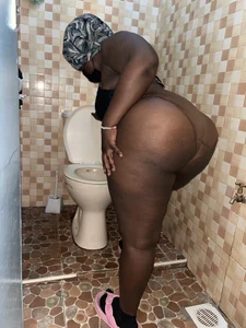 Shaila_ray My thick body fits everywhere 💦🥵 Pic 7