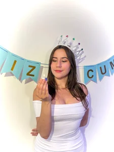 JadeHearrt Ladies and gentlemen, this queen is celebrating her birthday!🎉🎂 🥂💋 Pic 2