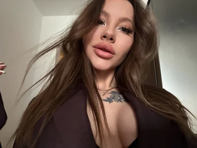 Patricia_bloom: I am a brunette💗 ( 8 фото)