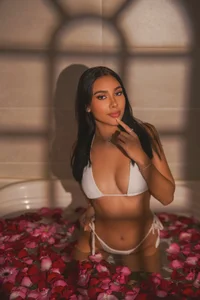 amara_foxx A night of passion in the jacuzzi Kuva