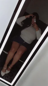 sharlotte_bigboobs Public Pic 3