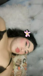 Kendra 🏳️‍⚧️ de KendraRowe  3 Imagens