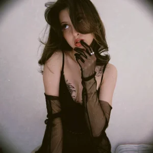 LouiseChavezquiet moments, loud heart 🤍图片 5