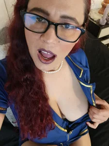 MarthinaBaker don't stay on our plane صورة واحدة|MarthinaBaker don't stay on our plane صورتان|MarthinaBaker don't stay on our plane  صور|MarthinaBaker don't stay on our plane  صورة