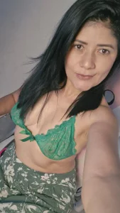 Isis__Love My hands are restless and I'm eager for you to give me orders.🤫 Foto