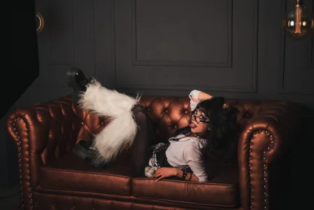 KiomyVamp Dark Sofa Pic 7