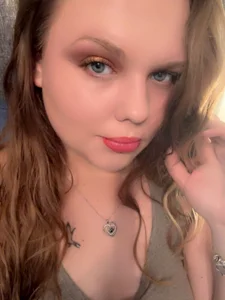 comeinnym A Glimpse of Nym  7টি ছবি