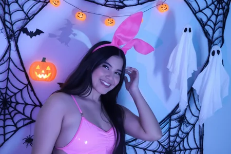 CamilaSofiia Your favorite bunny 💋 Foto 5