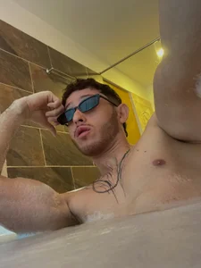 Enjoying my tranquility de louis_bcasta1  Imagens