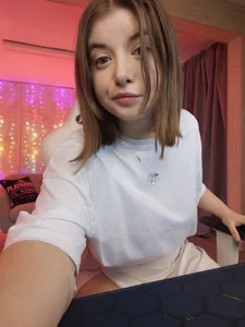 Tessa_054 Public Pic 5