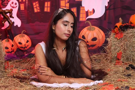 Julia_Martinez_Divine Sins图片 4