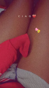 petite_girl6のPetite girlの 3枚の写真