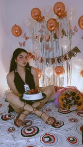 zoe_monroe1 kullanıcısının Happy birthday to me ♥ albümü -  4 fotoğraf