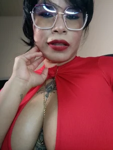 Aurora_sanchess red temptation Pic 2