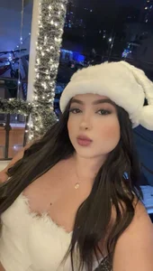 Emiily_Moore1 Christmas 🤍✨ Gambar 4
