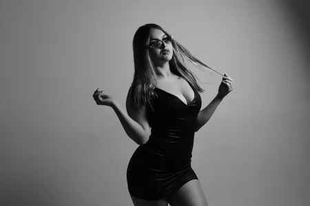 kytziakaya Bad Woman صورة واحدة|kytziakaya Bad Woman صورتان|kytziakaya Bad Woman  2 صور|kytziakaya Bad Woman  2 صورة