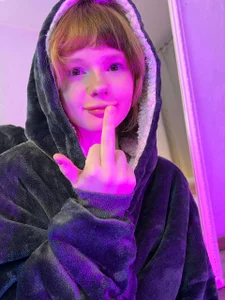 NEON de MikassaBowl  3 photos