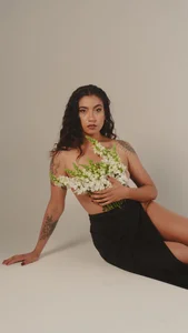 ValeriEvan: Your girl with flowers 💐 ( 4 фото)