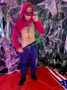 happy_hot7 Understand that I'm your favorite muscular furry boy😈😈👻👻 Pic