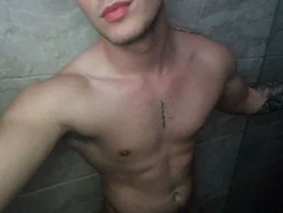 liam_oficial02 kullanıcısının Public albümü -  2 fotoğraf