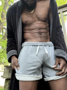 blackforsquirt@xh Public Pic