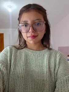 Zoow_bluussh This is me at my most natural. Poză 7