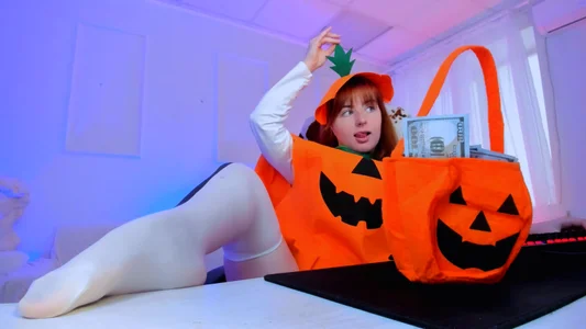 AnnTerry_ Life or money? Pic 3