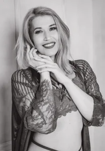 Nancyfancyy whiote and black Pic 5