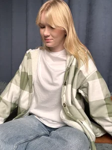KoriMelon 🍉I bought myself a new fall sweater Pic 3