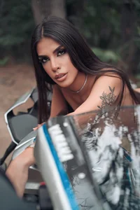 AylinHazel Public Pic